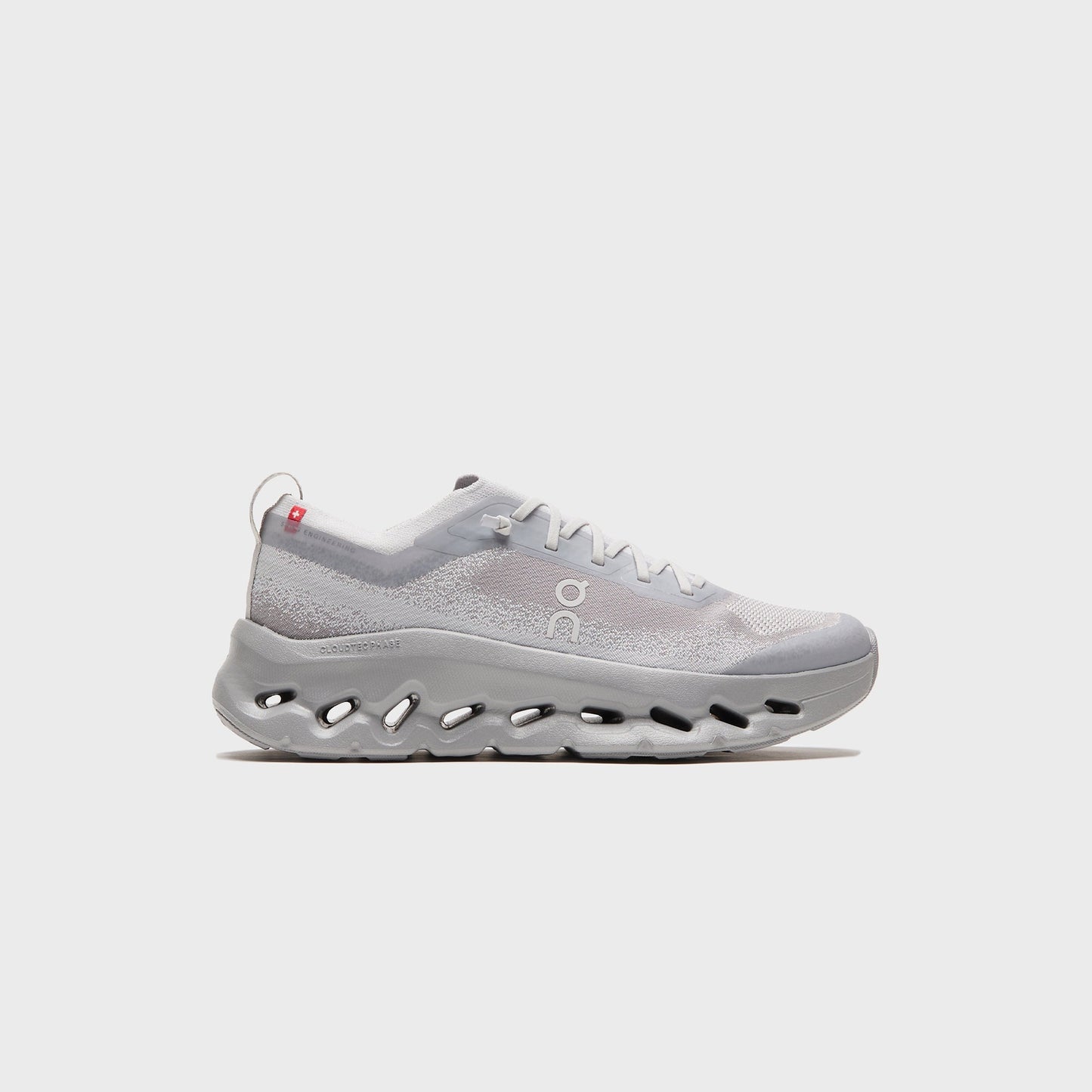 On Running WMNS Cloudtilt Moon - Wolf / Alloy
